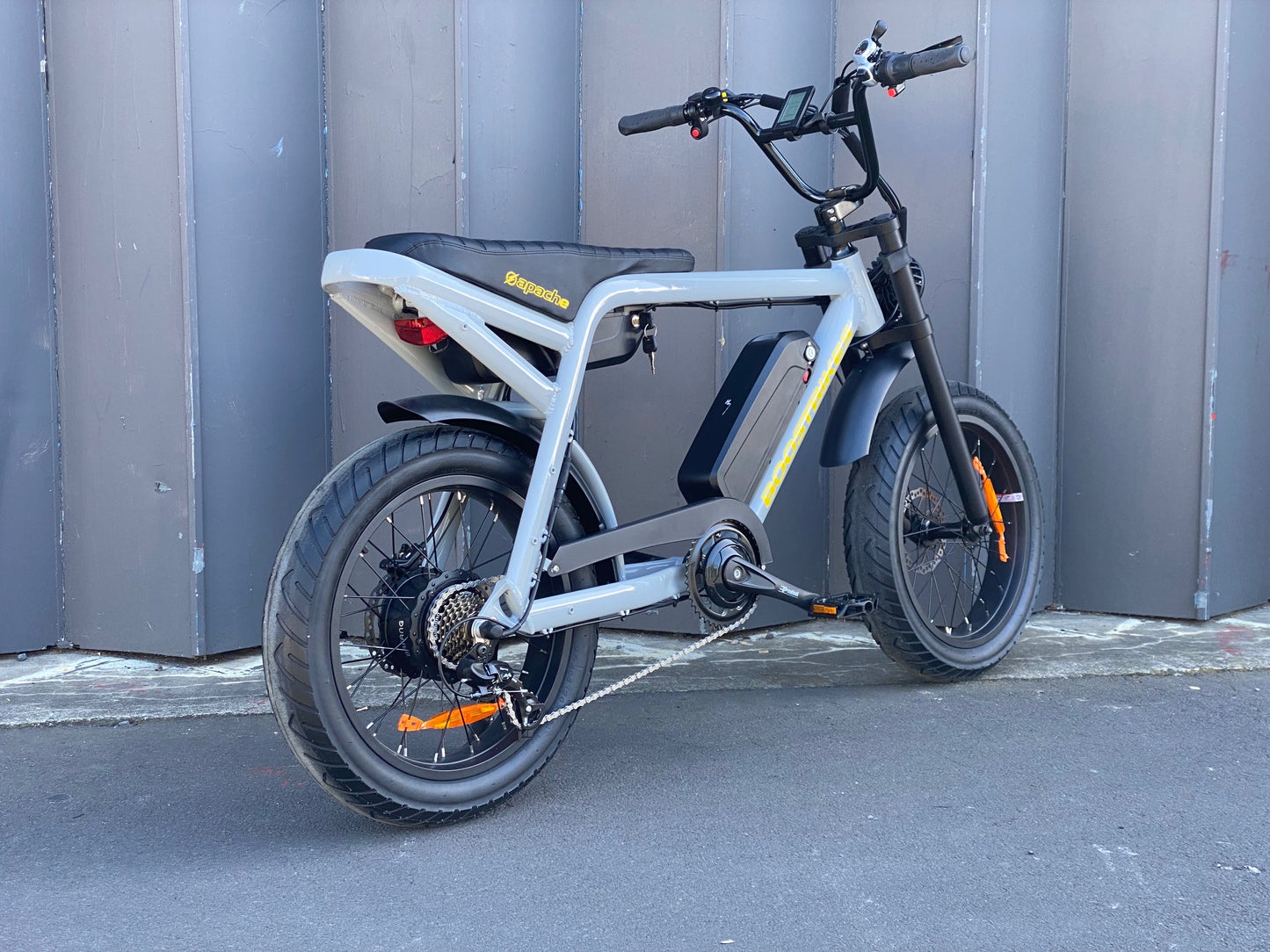 Apache Electric Bike, Modern yet retro 20" fat tyre ebike with performance and packed with features in true SUPER 73 style from Boostbikes.
