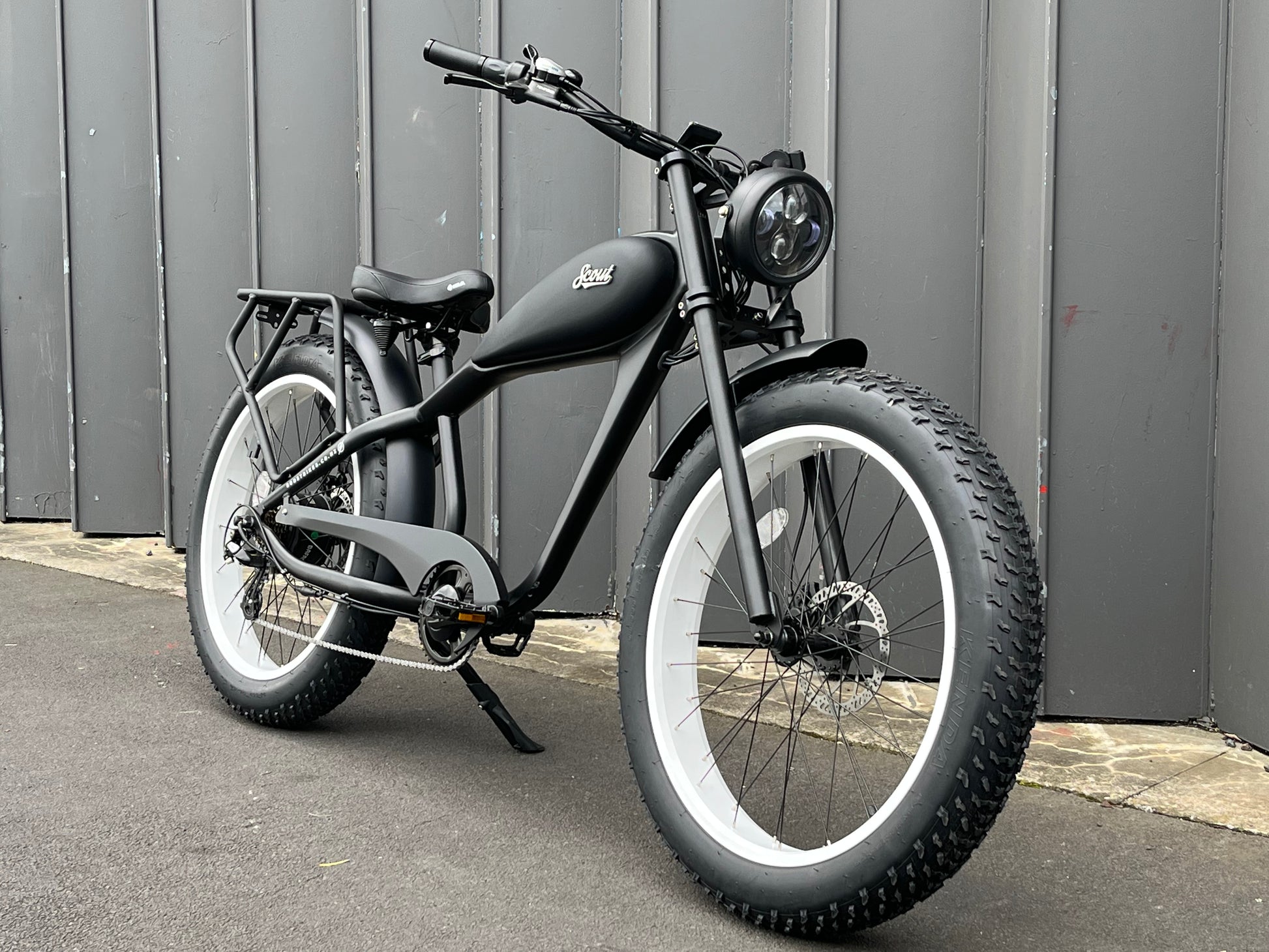 The Most Comfortable Cruiser ebike ever. Choice of frame and trim and tyre combinations. All Terrain, STREET or Whitewall tyres. The Scout Electric Motorbike from Boostbikes