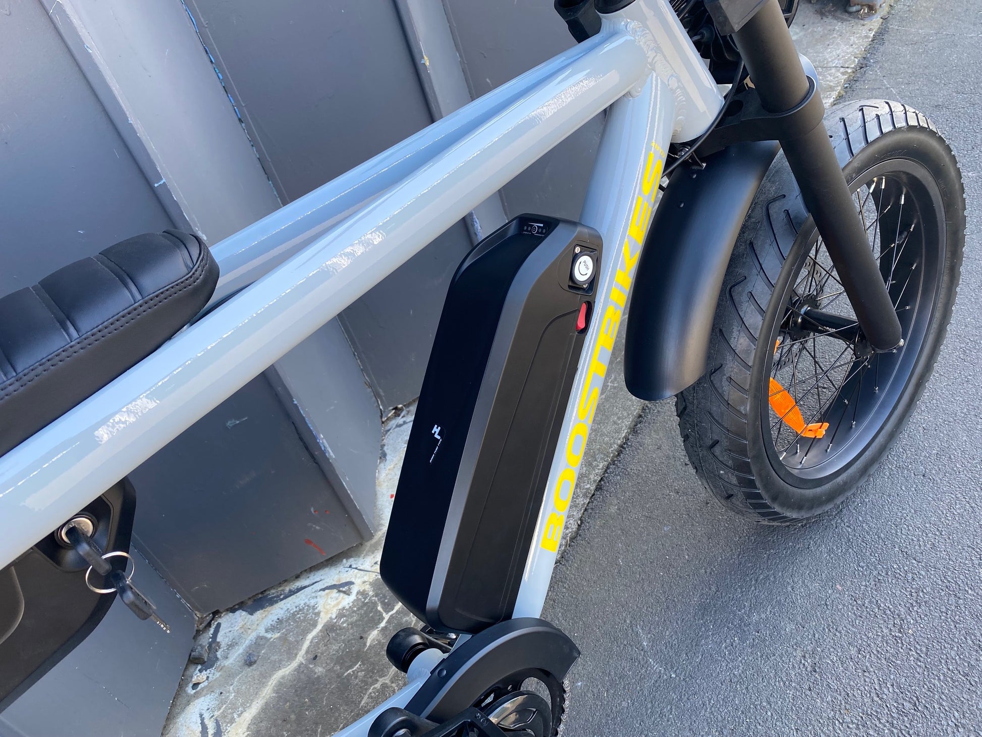 Apache Electric Bike. The ultimate go anywhere neighbourhood explorer.  Electric Fat Bike Fun, agile, fast and just plain Super 73 Fun. Boostbikes