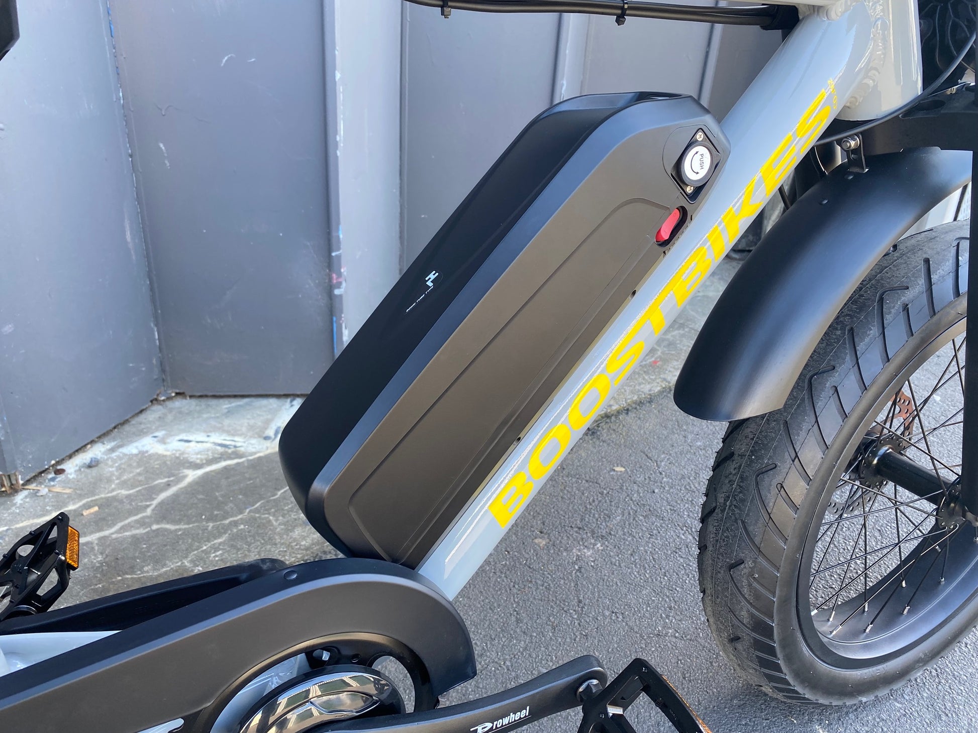 DUAL BATTERY Electric Moped style in a 20" SUPER 73 fat tyre package. Apache Electric Bike from Boostbikes.