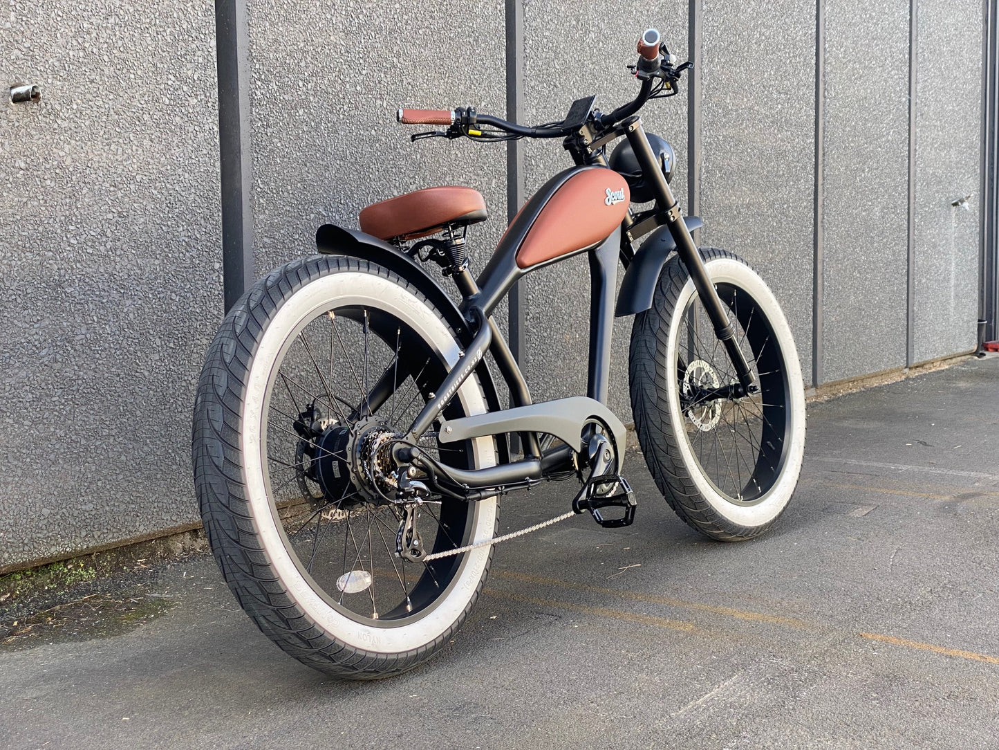 The Scout Electric Motorbike. Awesome Retro CRUISER Style electric bikes designed for performance, having fun and looking cool. 