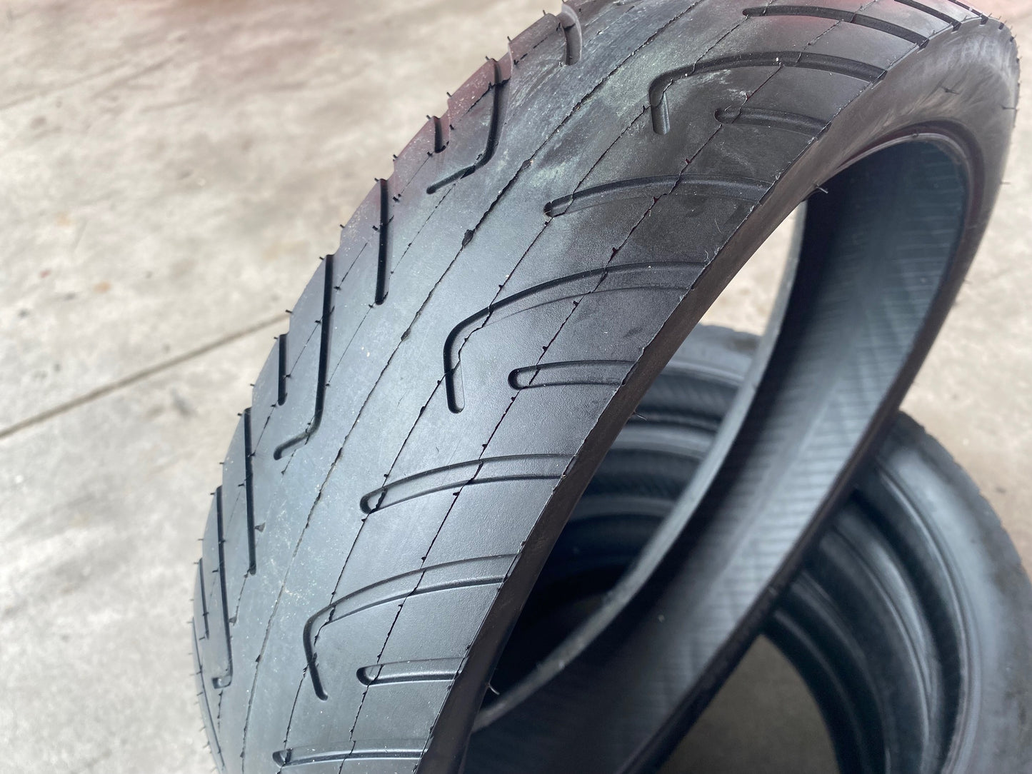 Kenda 20 x 4 Street Tyres