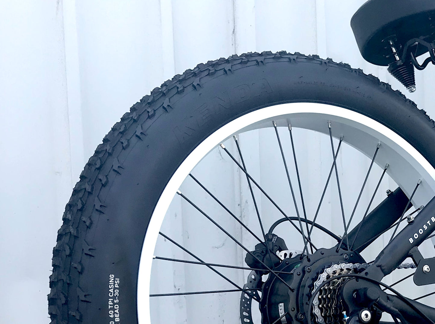 Electric Motorbike Cruiser Fat Bike with top quality components from Shimano, Bafang, Tektro and Samsung. Manufactured for Boostbikes.